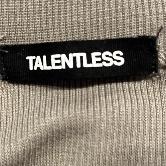 🍒TALENTLESS HUNTER GREEN BODYSUIT SIZE MEDIUM🍒 - Picture 5 of 6